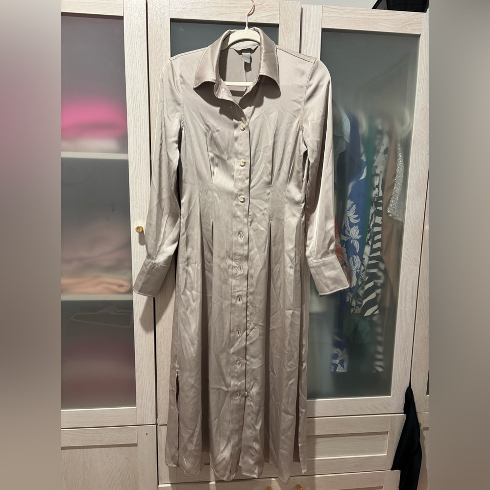 H&M Cream Long Sleeve Dress